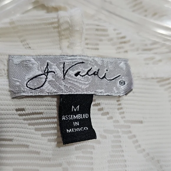 Chic Cream V-Neck Women's Tunic/Swim Suit Cover-up. - Picture 5 of 5